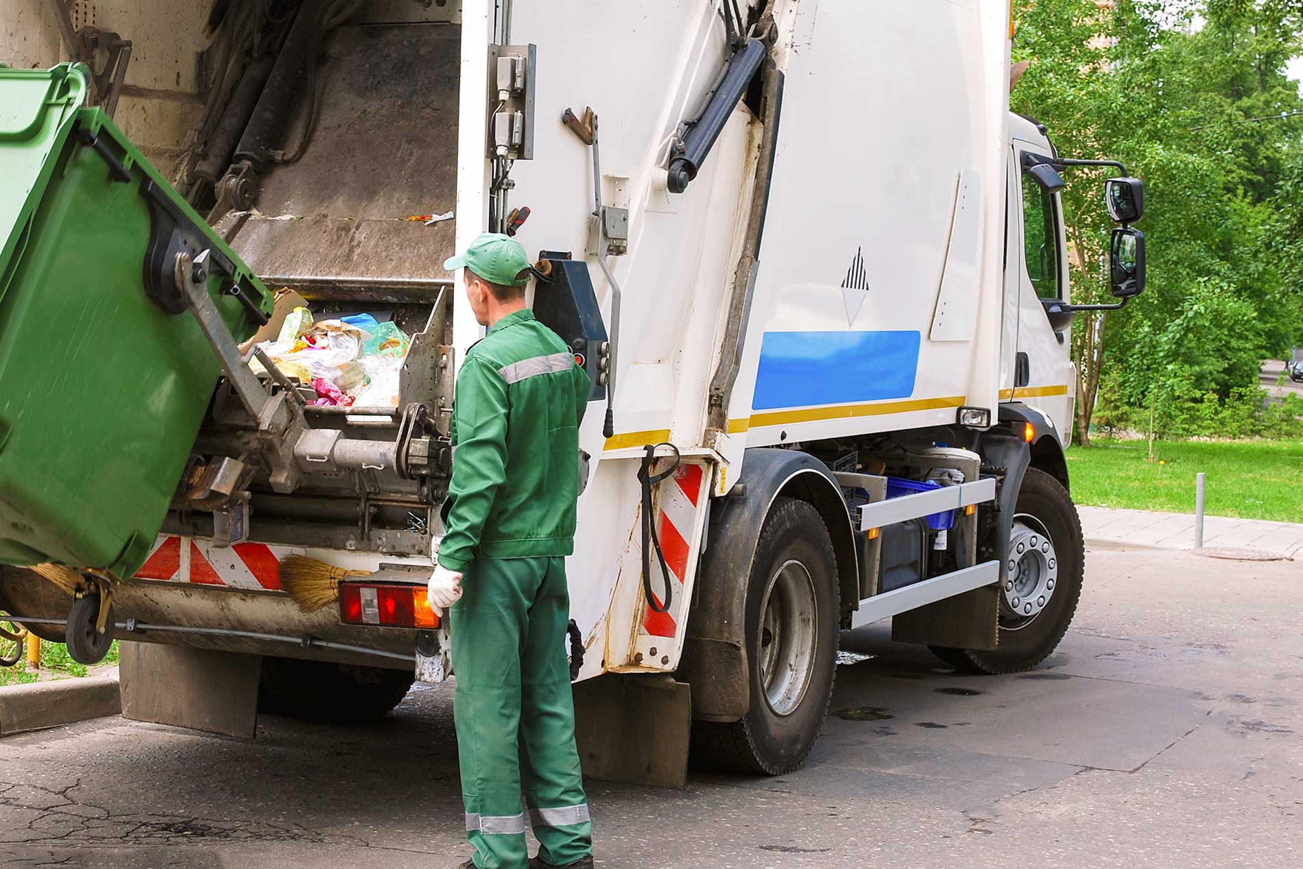 Жители многоквартирных домов смогут пересчитывать плату за вывоз мусора
